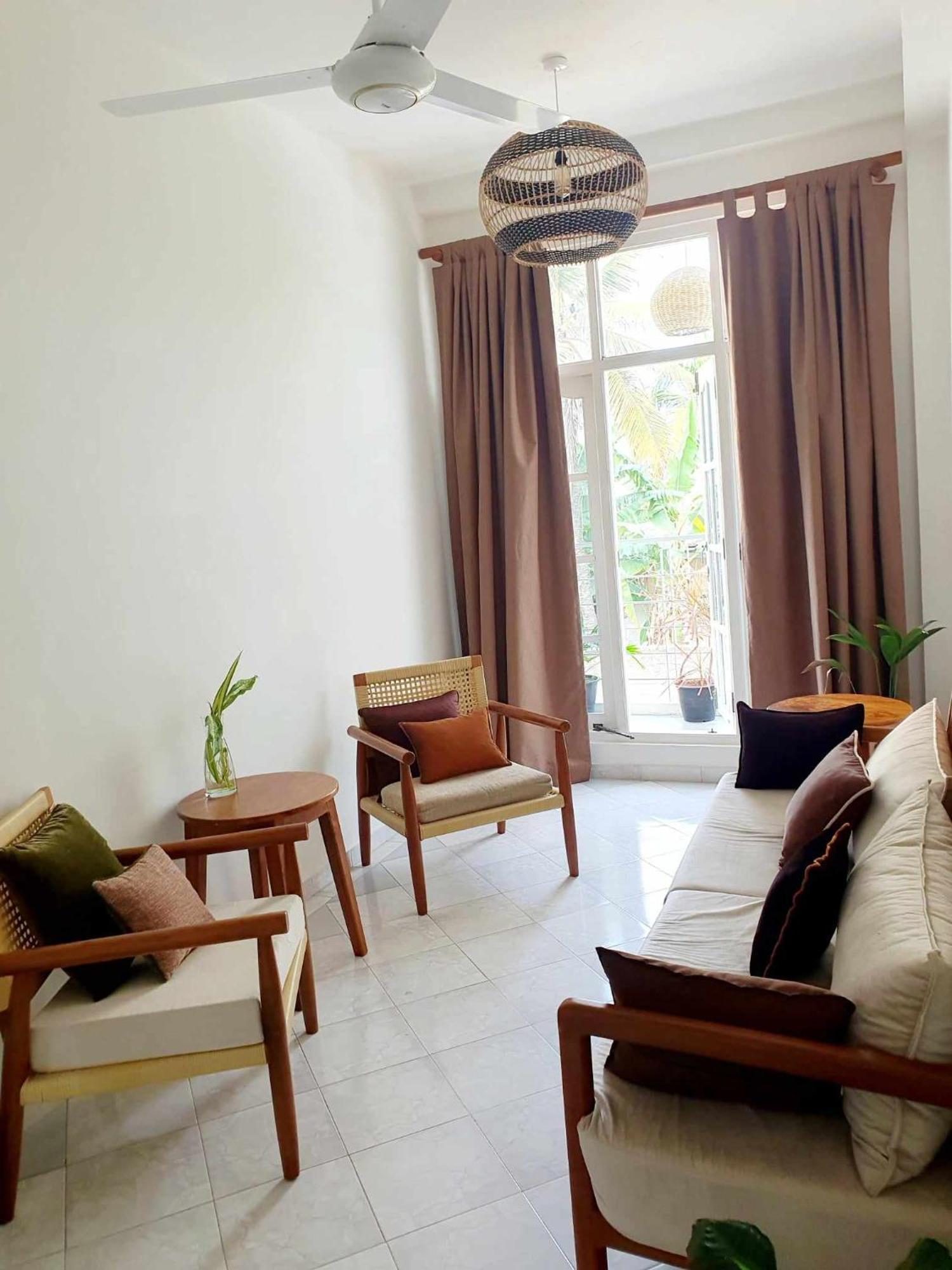 Mountbaylk Hotell Dehiwala-Mount Lavinia Exteriör bild