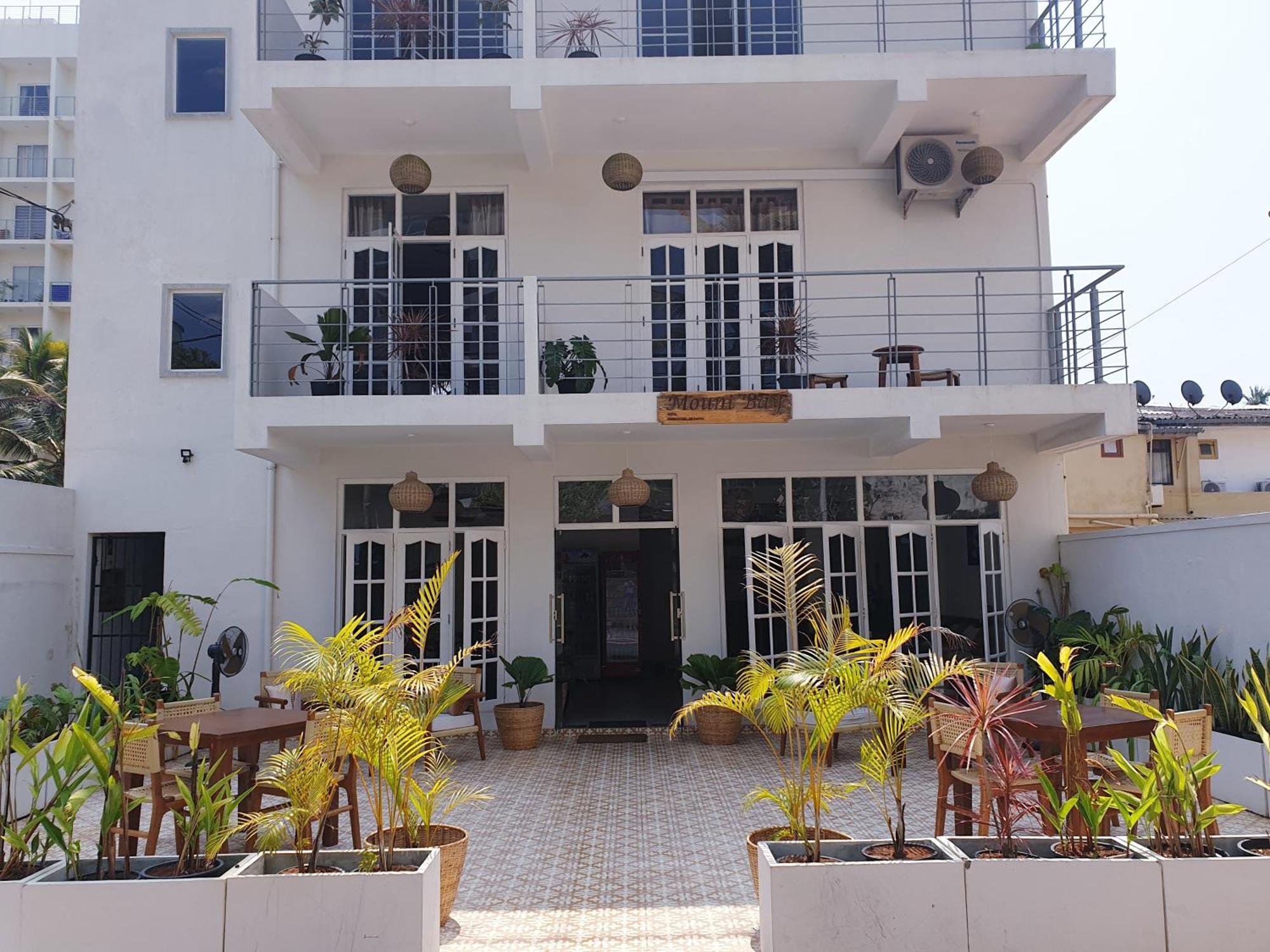 Mountbaylk Hotell Dehiwala-Mount Lavinia Exteriör bild