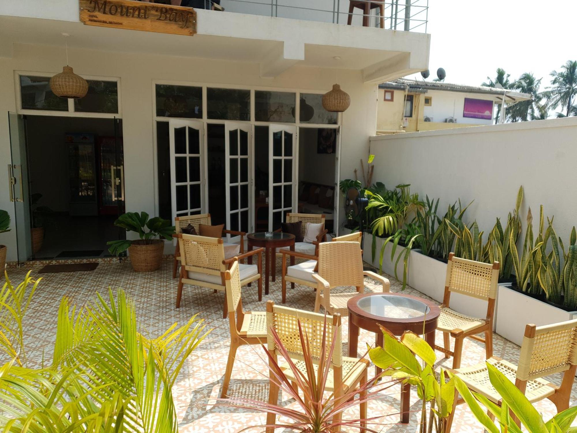 Mountbaylk Hotell Dehiwala-Mount Lavinia Exteriör bild