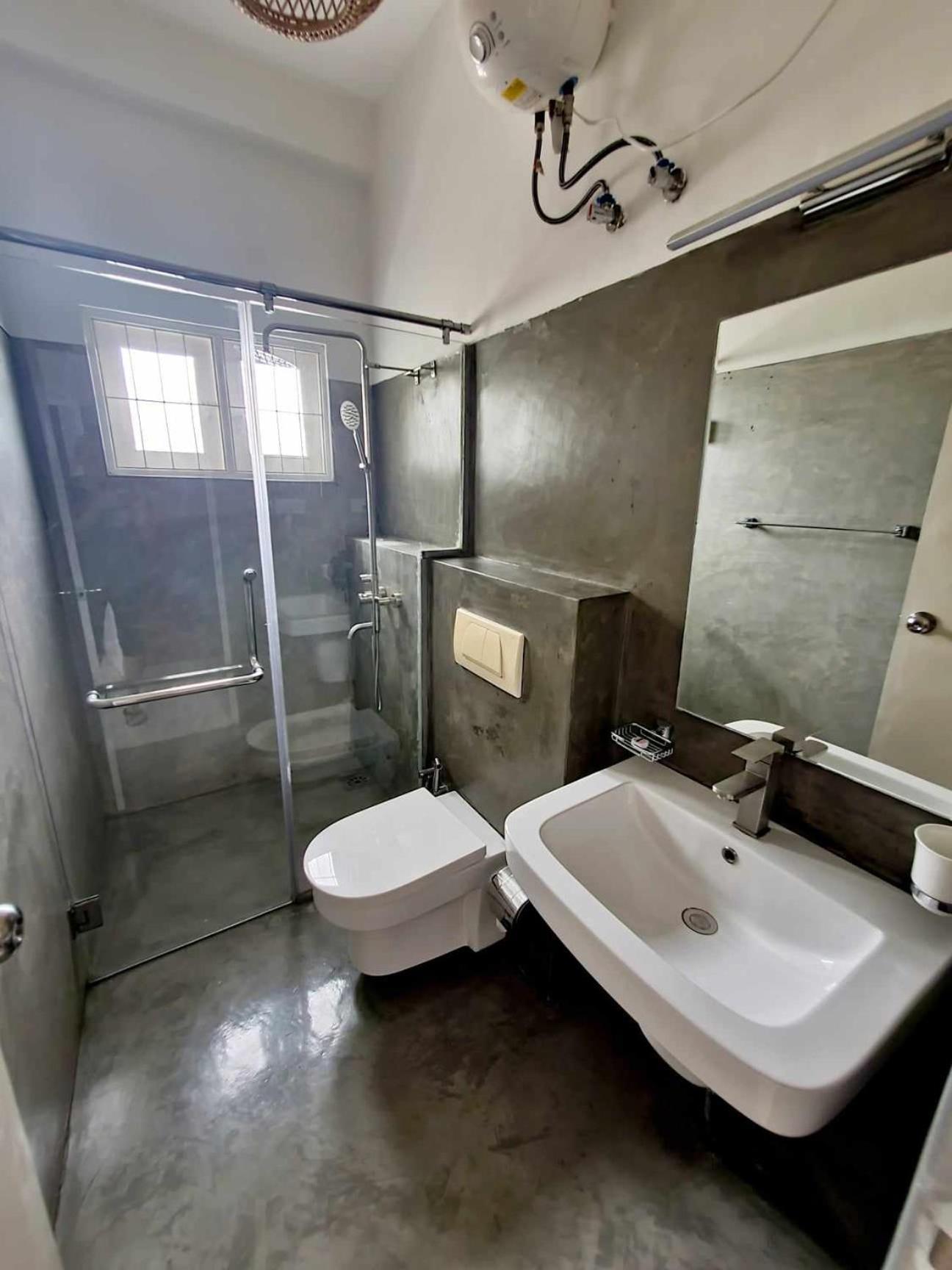 Mountbaylk Hotell Dehiwala-Mount Lavinia Exteriör bild