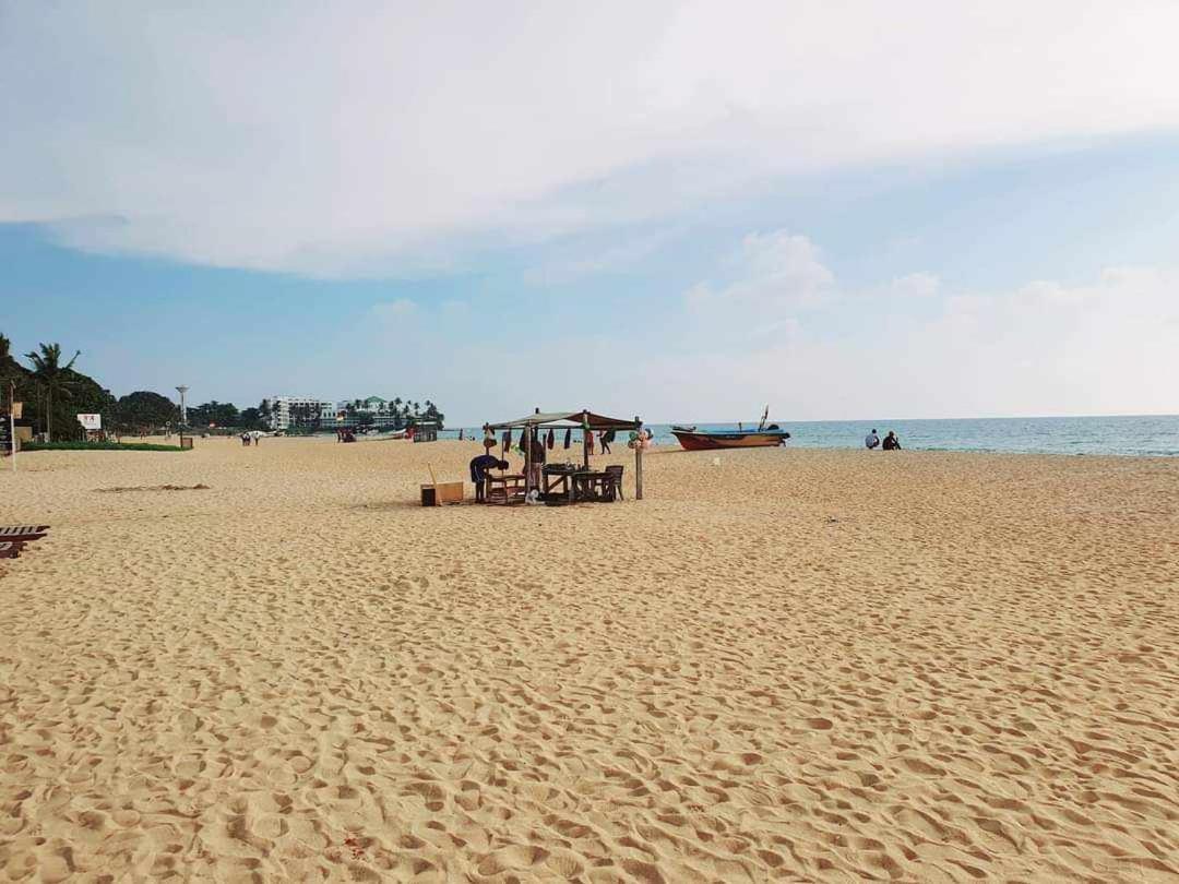 Mountbaylk Hotell Dehiwala-Mount Lavinia Exteriör bild