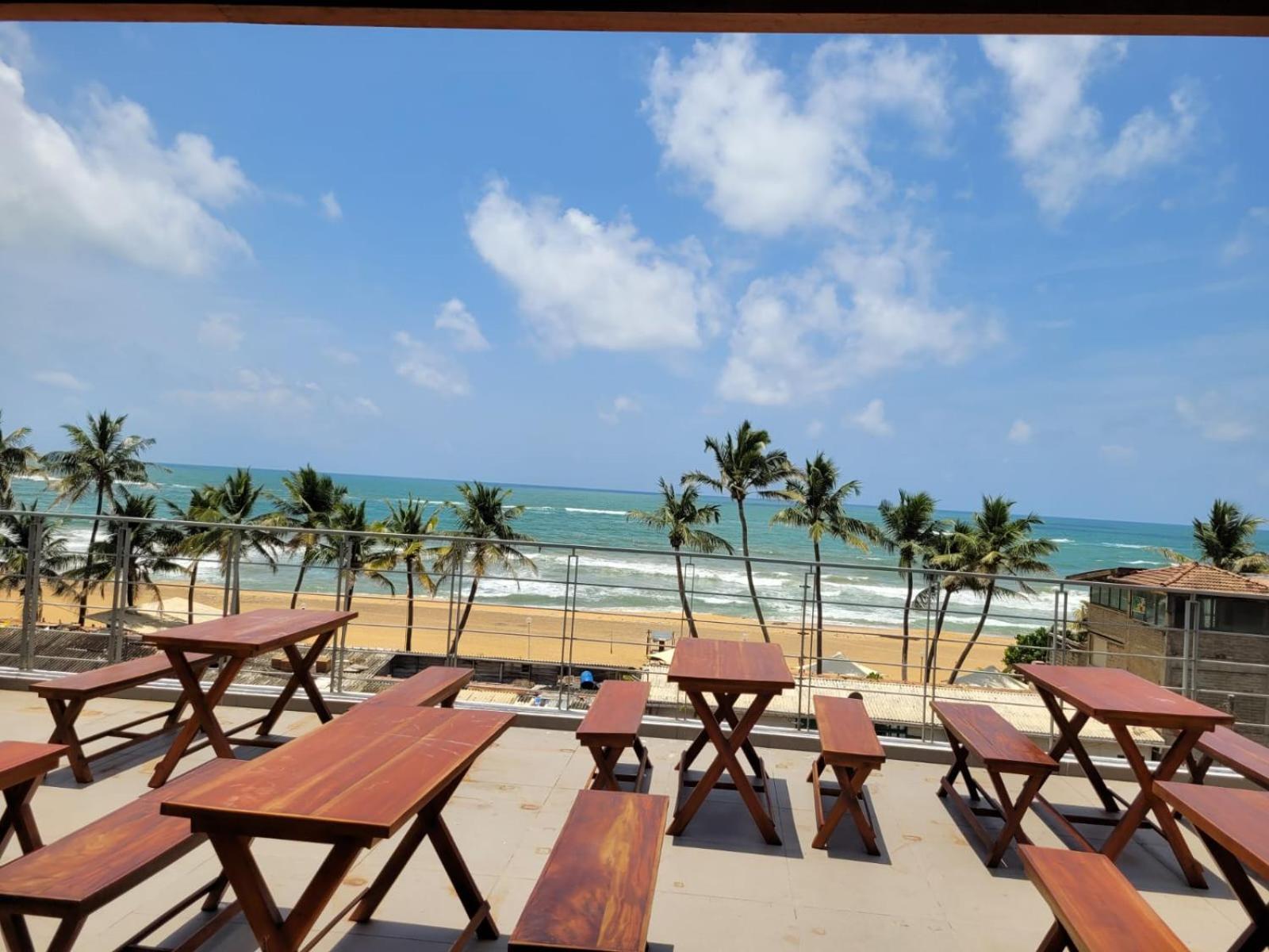 Mountbaylk Hotell Dehiwala-Mount Lavinia Exteriör bild