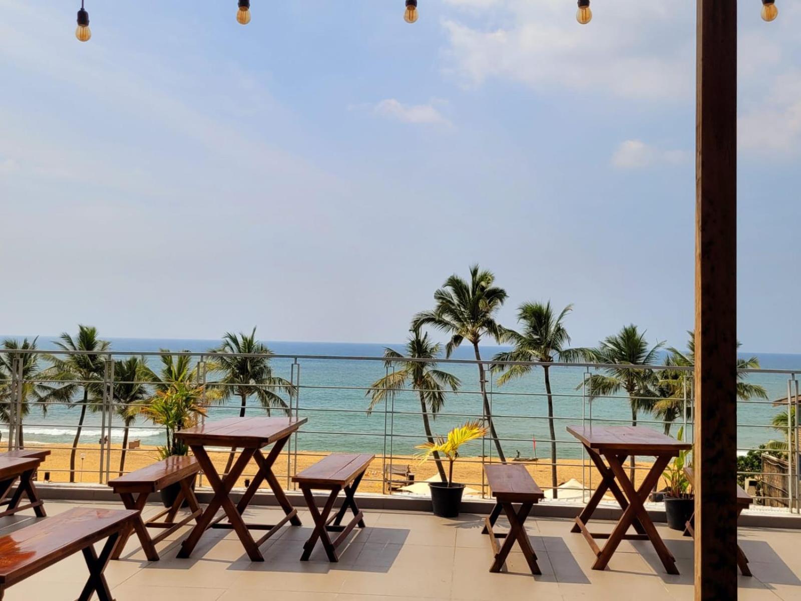 Mountbaylk Hotell Dehiwala-Mount Lavinia Exteriör bild